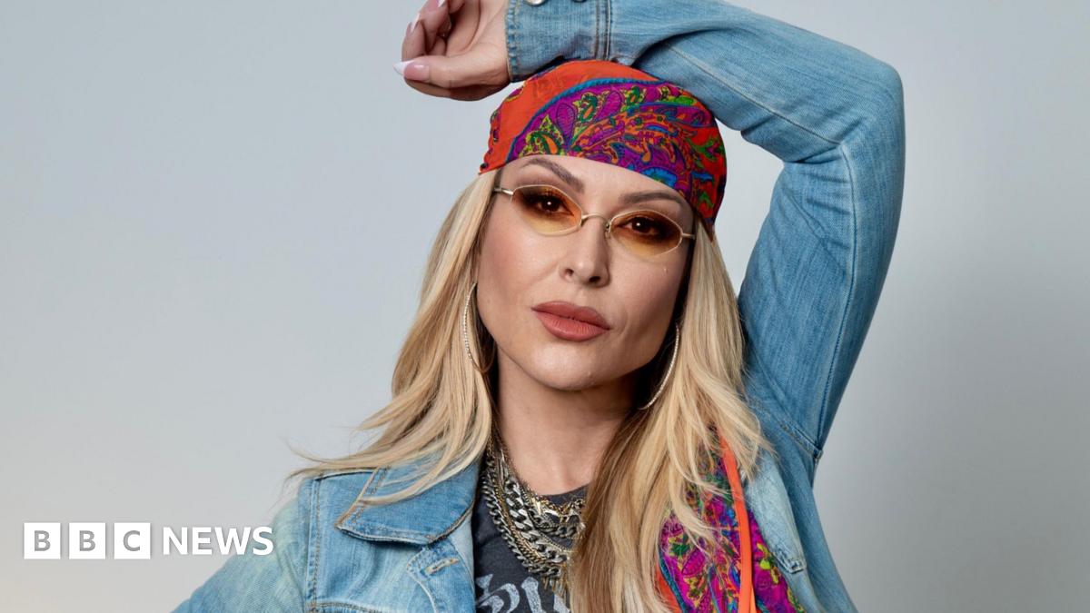 Anastacia: The Story Behind Schwarzenegger's 12-Take Song Request