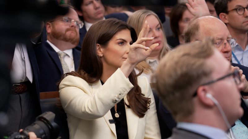 CNN's Kaitlan Collins: Inside The Trump-Putin Summit And DC National Guard Response