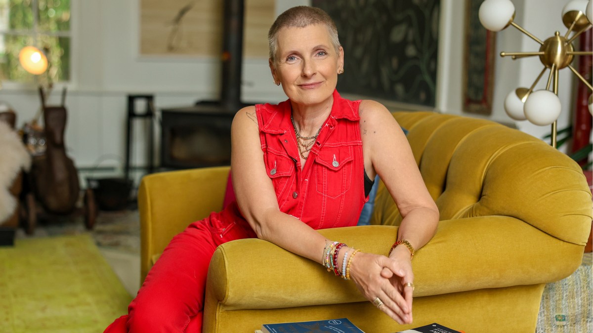 Elizabeth Gilbert On Near-Fatal Relationship Conflict: A Candid Revelation Elizabeth Gilbert On Near-Fatal Relationship Conflict: A Candid Revelation