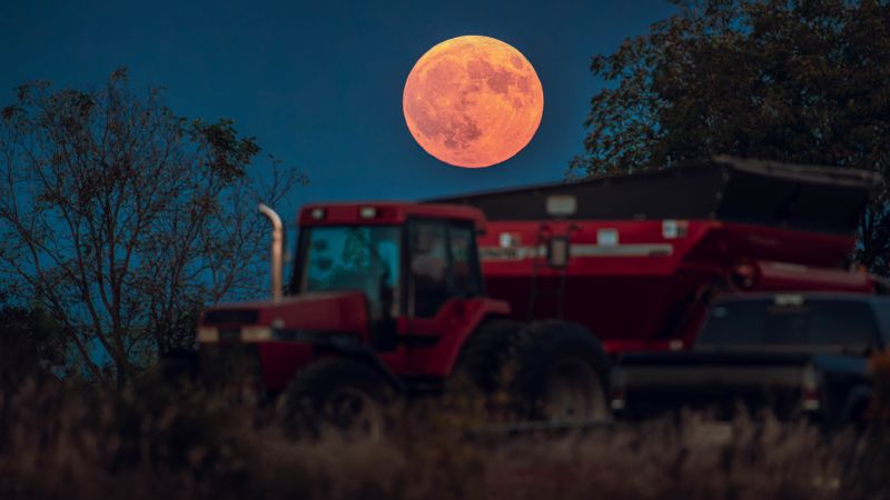Full Corn Moon Lunar Eclipse: Timing And What To Expect This Weekend Full Corn Moon Lunar Eclipse: Timing And What To Expect This Weekend