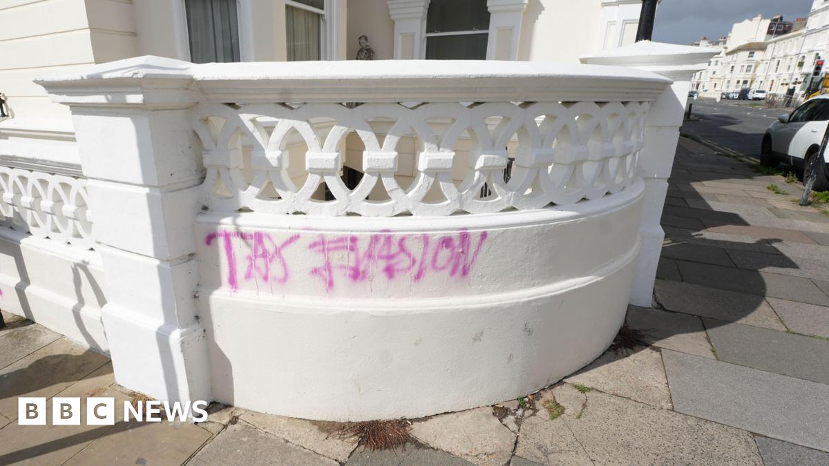 Hove Resident Funds Graffiti Removal At Angela Rayner's Flat Hove Resident Funds Graffiti Removal At Angela Rayner's Flat