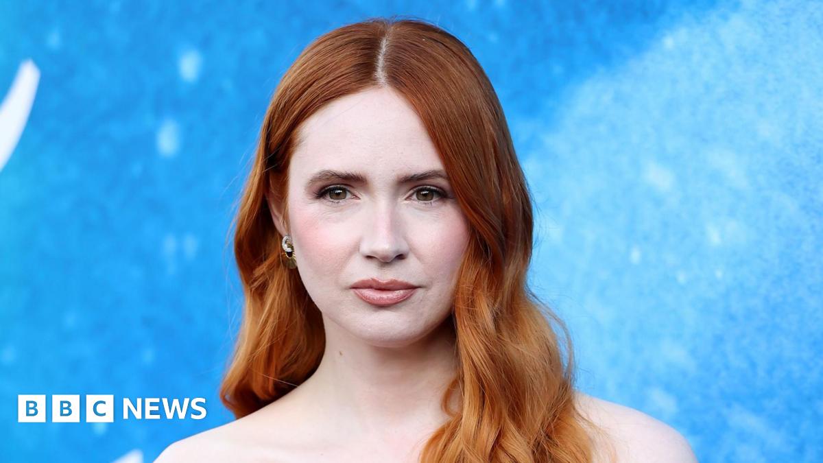 Karen Gillan Confirmed For Highlander Reboot With Henry Cavill Karen Gillan Confirmed For Highlander Reboot With Henry Cavill
