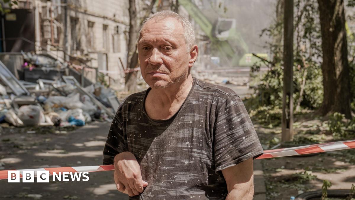 Kyiv After Dark: The Grim Search For The Dead Continues