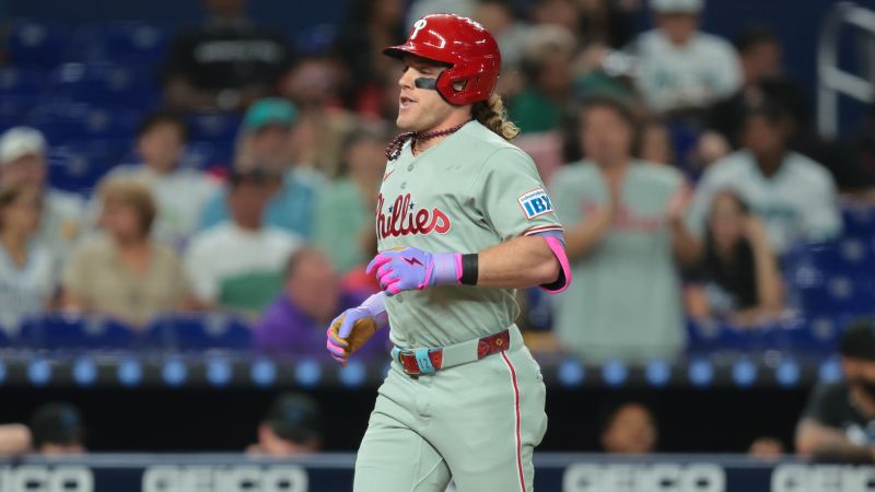 MLB: Outpouring Of Support For Boy After Home Run Ball Confrontation MLB: Outpouring Of Support For Boy After Home Run Ball Confrontation