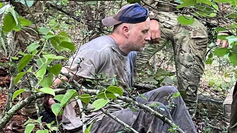 Ozark Prison Escape Foiled: How A Handmade Badge And Sharpies Helped Uncover The Plan Ozark Prison Escape Foiled: How A Handmade Badge And Sharpies Helped Uncover The Plan