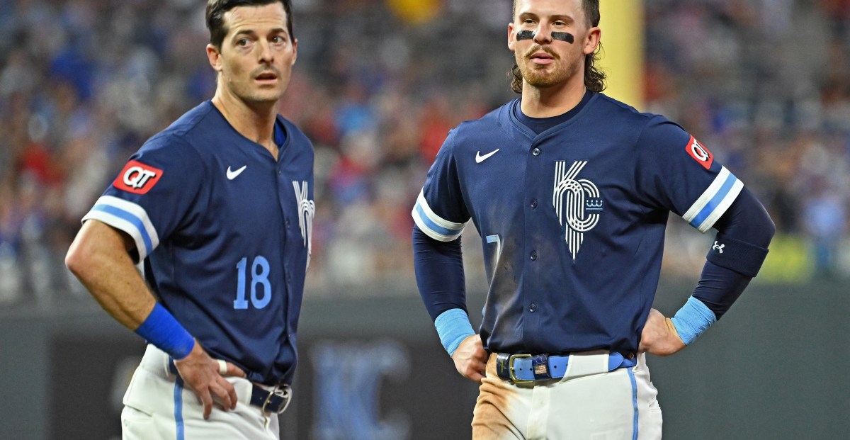 Royals' Witt Jr. Leaves Game With Back Spasms; Ragans' Rehab Status Confirmed Royals' Witt Jr. Leaves Game With Back Spasms; Ragans' Rehab Status Confirmed