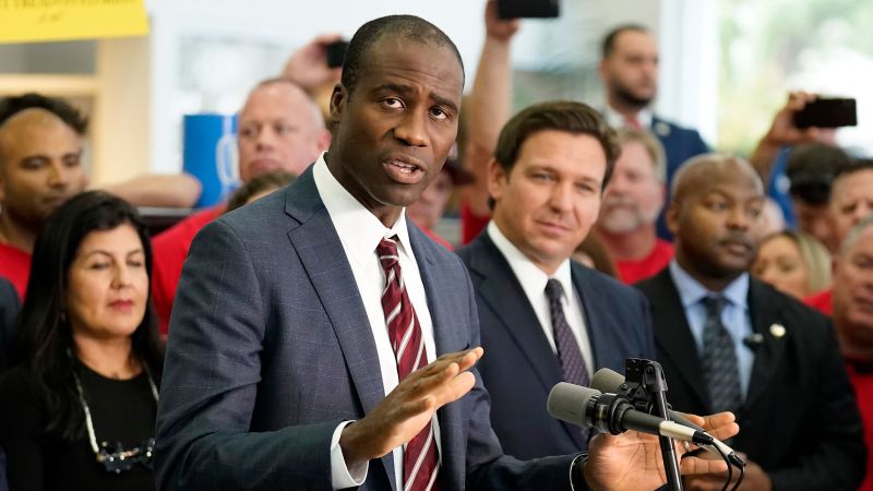 Scientists Calculate Costs Of Florida's Vaccine Mandate Reversal: Surgeon General's Response Scientists Calculate Costs Of Florida's Vaccine Mandate Reversal: Surgeon General's Response