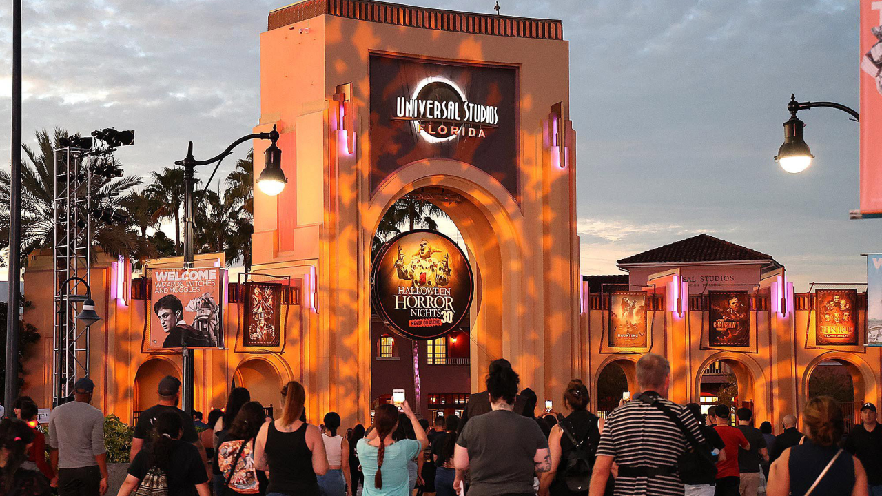 Scream This Friday: Universal Orlando's Halloween Horror Nights Opens Scream This Friday: Universal Orlando's Halloween Horror Nights Opens