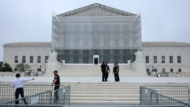Supreme Court Temporarily Blocks NIH Grants To Trump Critics Supreme Court Temporarily Blocks NIH Grants To Trump Critics