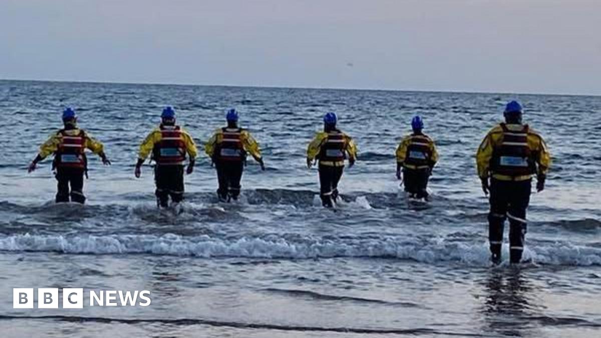 Urgent Rescue: Six Children Saved At Aberavon Beach Following Incident Urgent Rescue: Six Children Saved At Aberavon Beach Following Incident