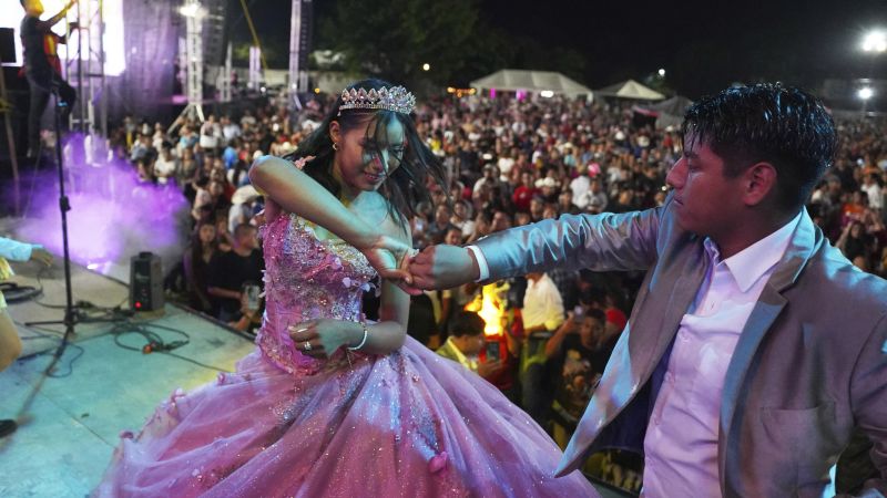 Viral Quinceañera: Teen's Party Transforms From Flop To Epic Stadium Bash Viral Quinceañera: Teen's Party Transforms From Flop To Epic Stadium Bash