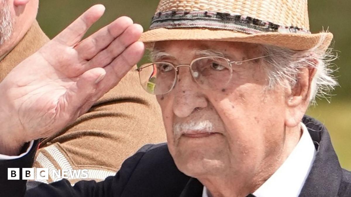 VJ Day Remembrance: Veteran's Story Moves Queen Camilla